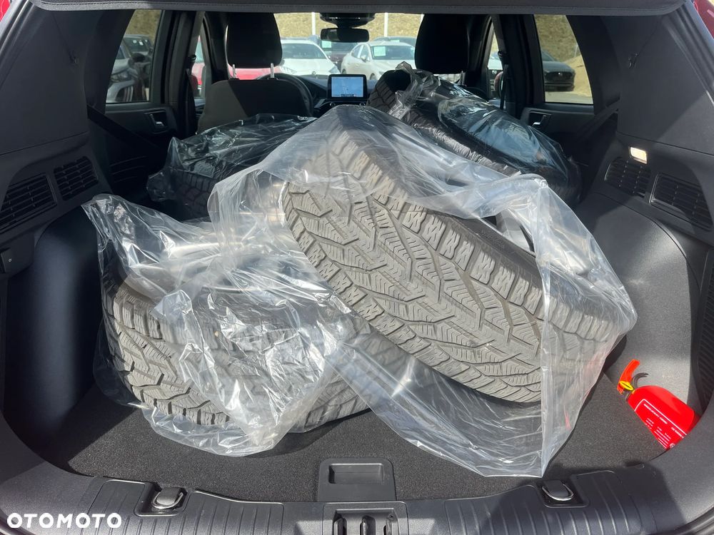 Ford Kuga 1.5 EcoBoost FWD ST-Line - 17