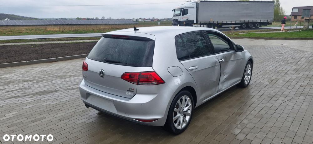 Volkswagen Golf 1.6 TDI DPF Highline - 4