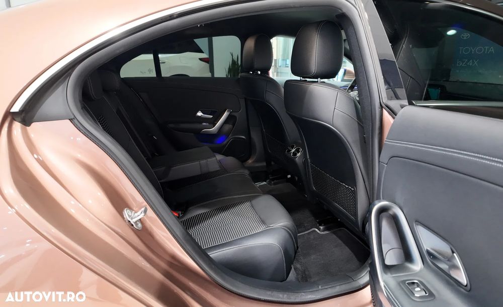 Mercedes-Benz CLA 250 e 8G-DCT - 38