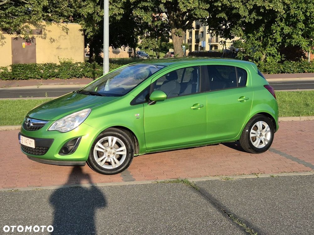 Opel Corsa 1.4 16V Color Edition - 3
