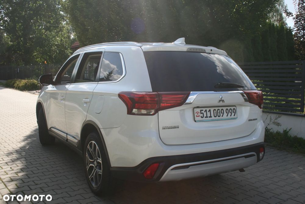 Mitsubishi Outlander 2.0 Intense 4WD CVT - 33