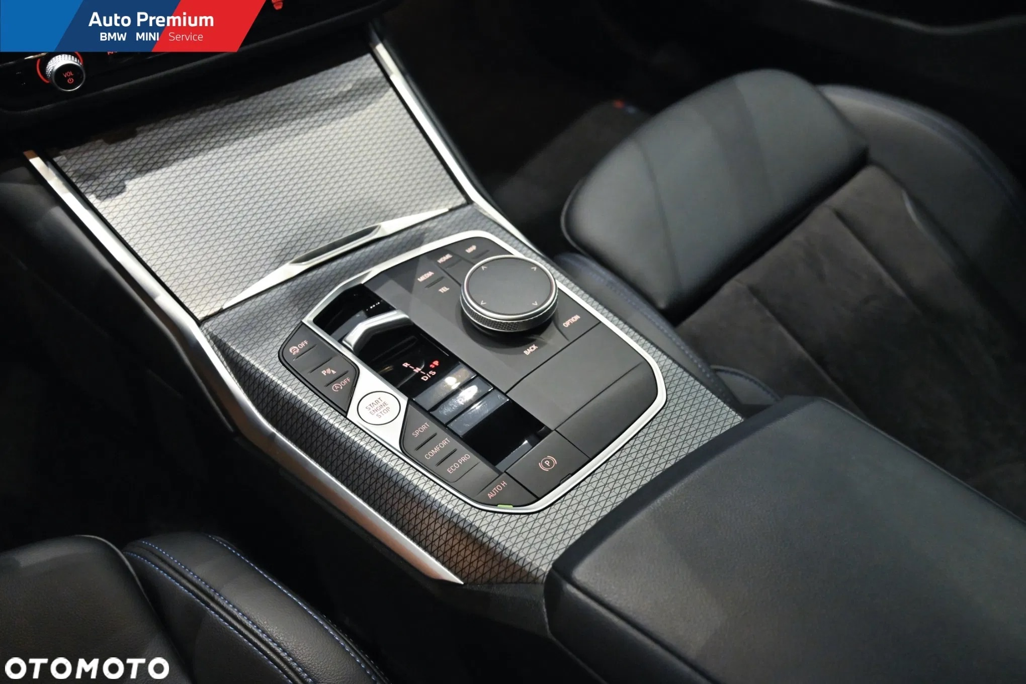BMW Seria 3 330i xDrive M Sport - 11