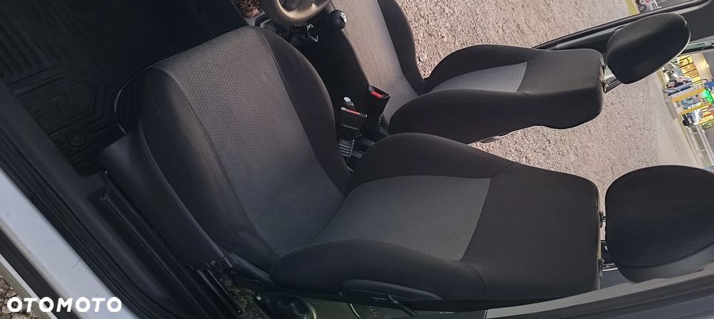 Opel Meriva - 15