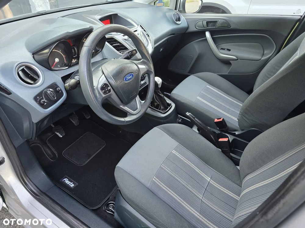 Ford Fiesta 1.25 Trend EU5 - 21