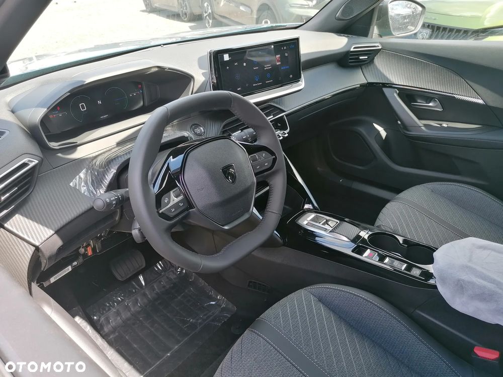 Peugeot 2008 PureTech mHEV Allure e-DCS6 - 7