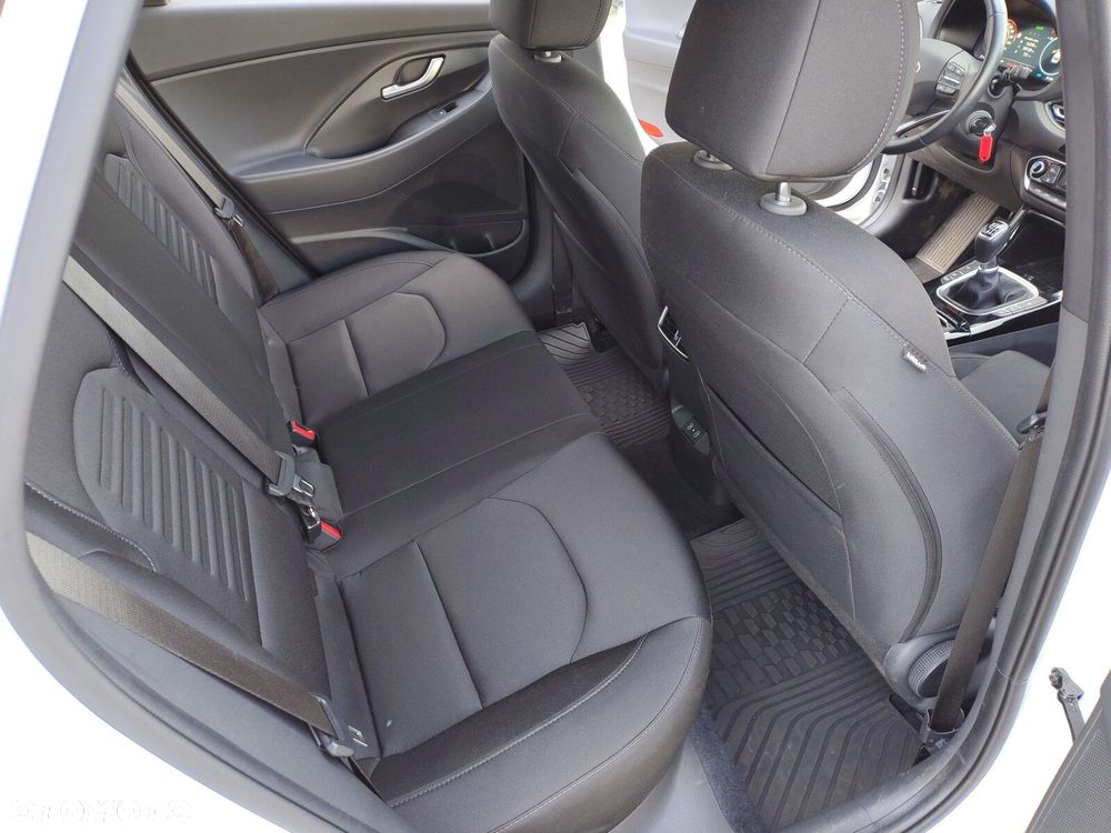 Hyundai i30 1.5 T-GDI 48V Smart - 29