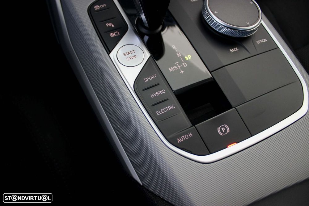 BMW 330 e Corporate Edition Auto - 40