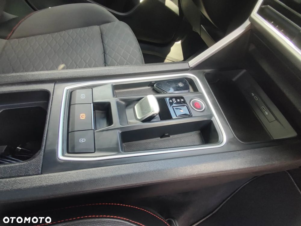 Seat Leon 1.5 eTSI FR DSG - 24