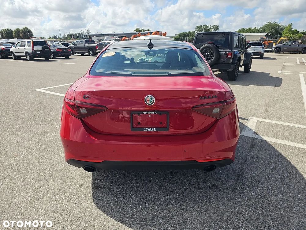 Alfa Romeo Giulia 2.0 Turbo TI Q4 - 6
