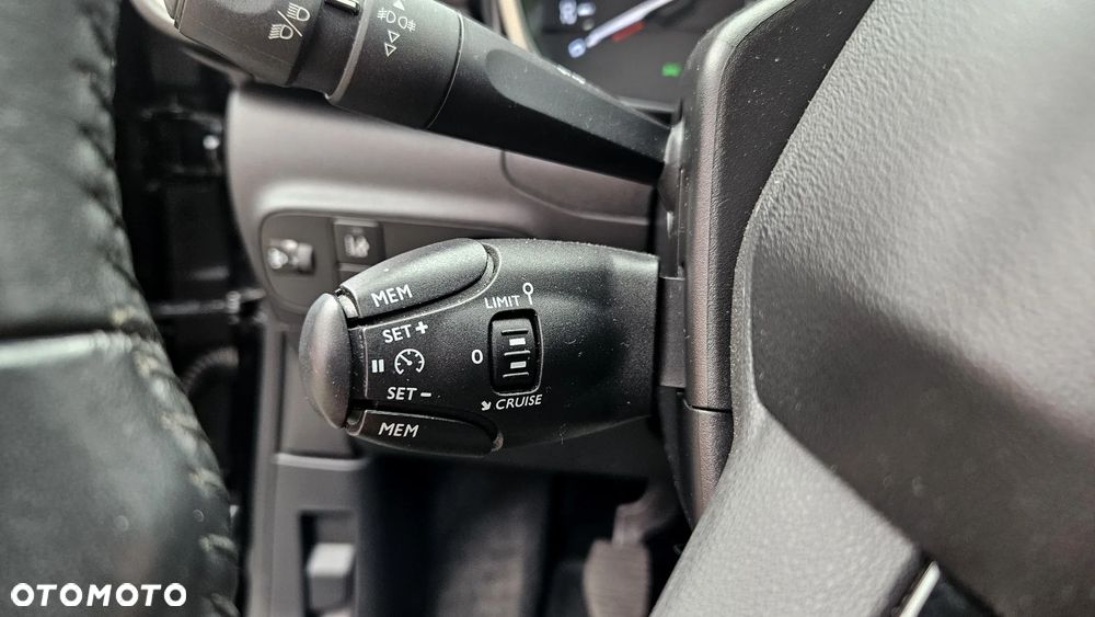 Citroën C3 Pure Tech 110 Stop&Start RED BLOCK - 26