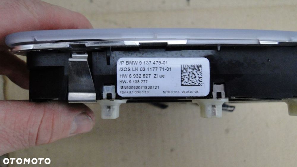 BMW 1 E87 E81 LAMPKA OŚWIETLENIE KABINY WNĘTRZA EU - 3