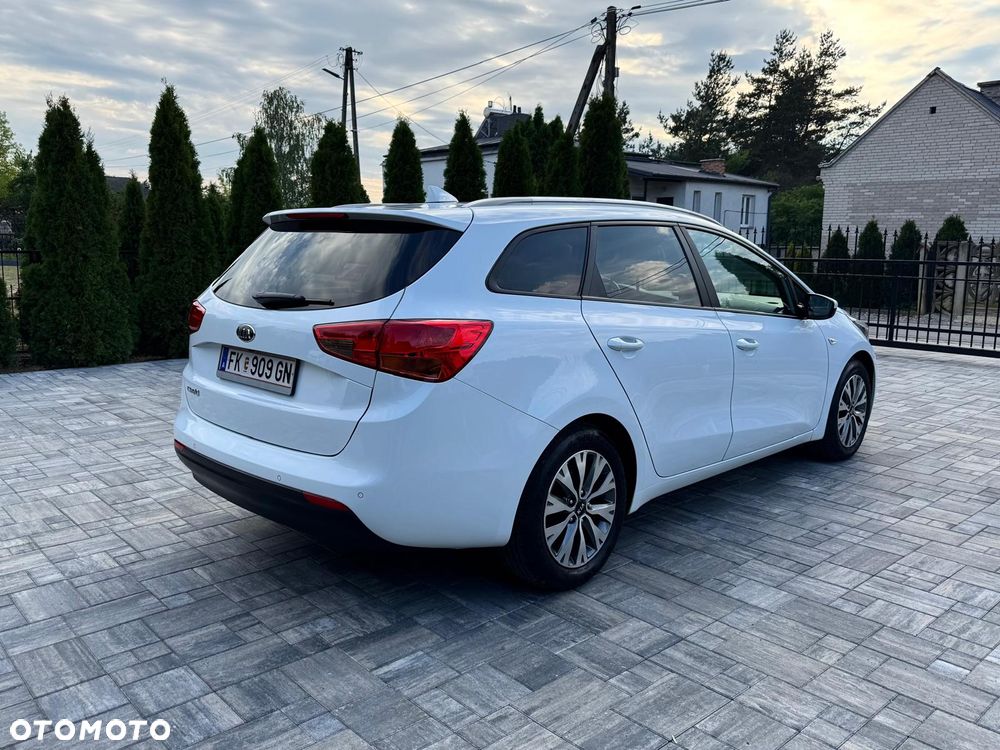 Kia Ceed 1.4 CVVT Dream-Team Edition - 6