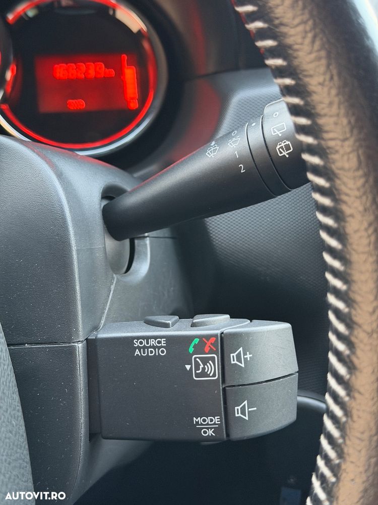 Dacia Duster dCi 110 FAP 4x4 Destination - 11