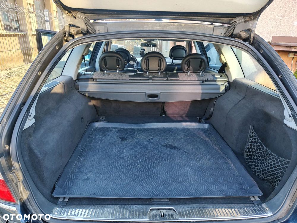 Mercedes-Benz Klasa E 320 CDI T Avantgarde - 2