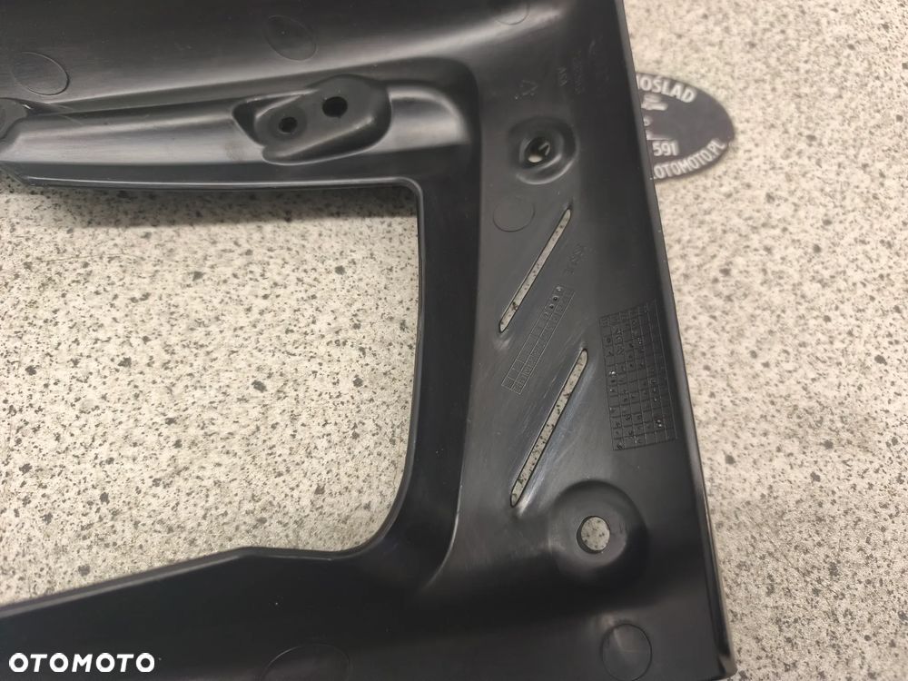 Owiewka, osłona chłodnicy, wypełnienie Triumph Street Triple 675 - 12