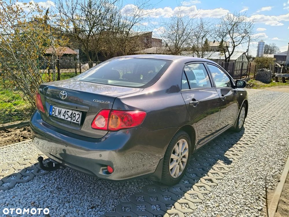 Toyota Corolla - 2