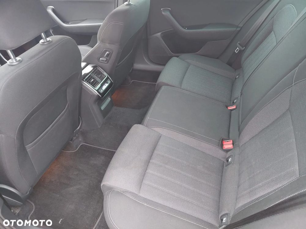 Skoda Superb 2.0 TDI Style DSG - 19