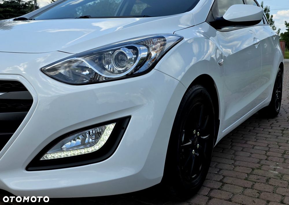 Hyundai i30 1.4 Classic + - 15