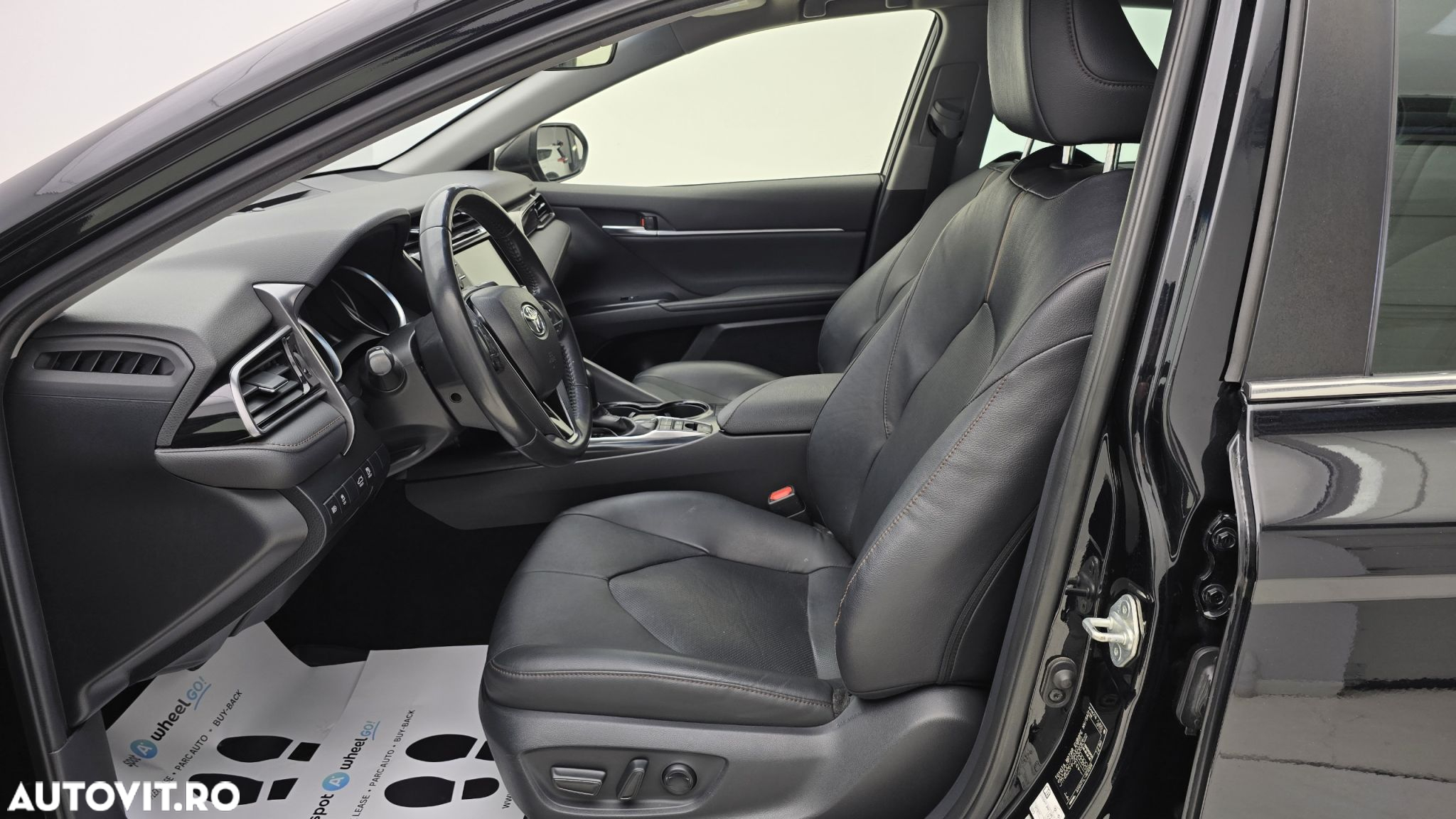 Toyota Camry - 12