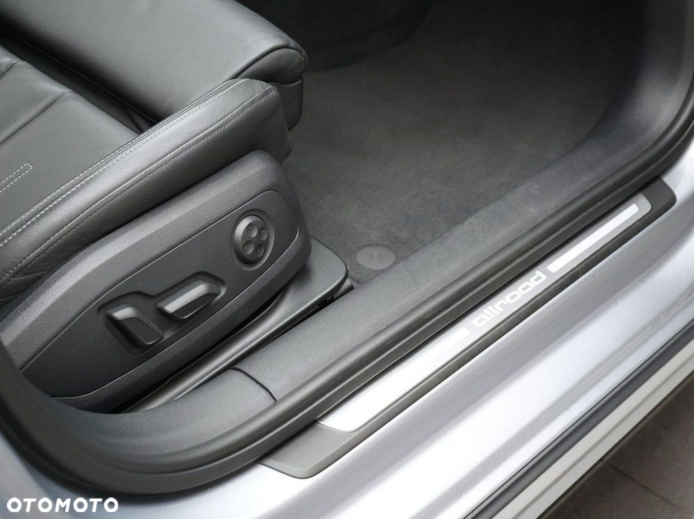 Audi A4 Allroad - 30