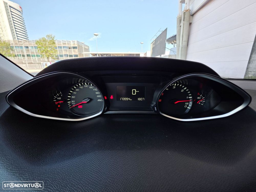 Peugeot 308 SW 1.5 BlueHDi Style - 28