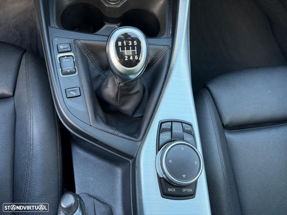 BMW 116 d EfficientDynamics Edition - 12