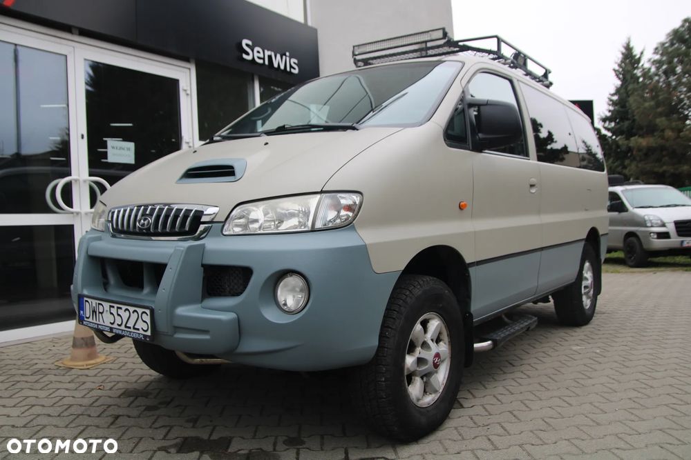 Hyundai H-1 Starex - 4