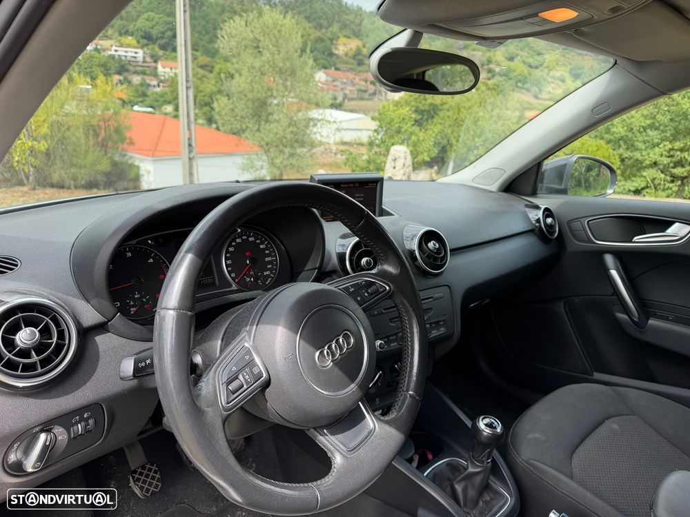 Audi A1 Sportback 1.6 TDI Admired - 7