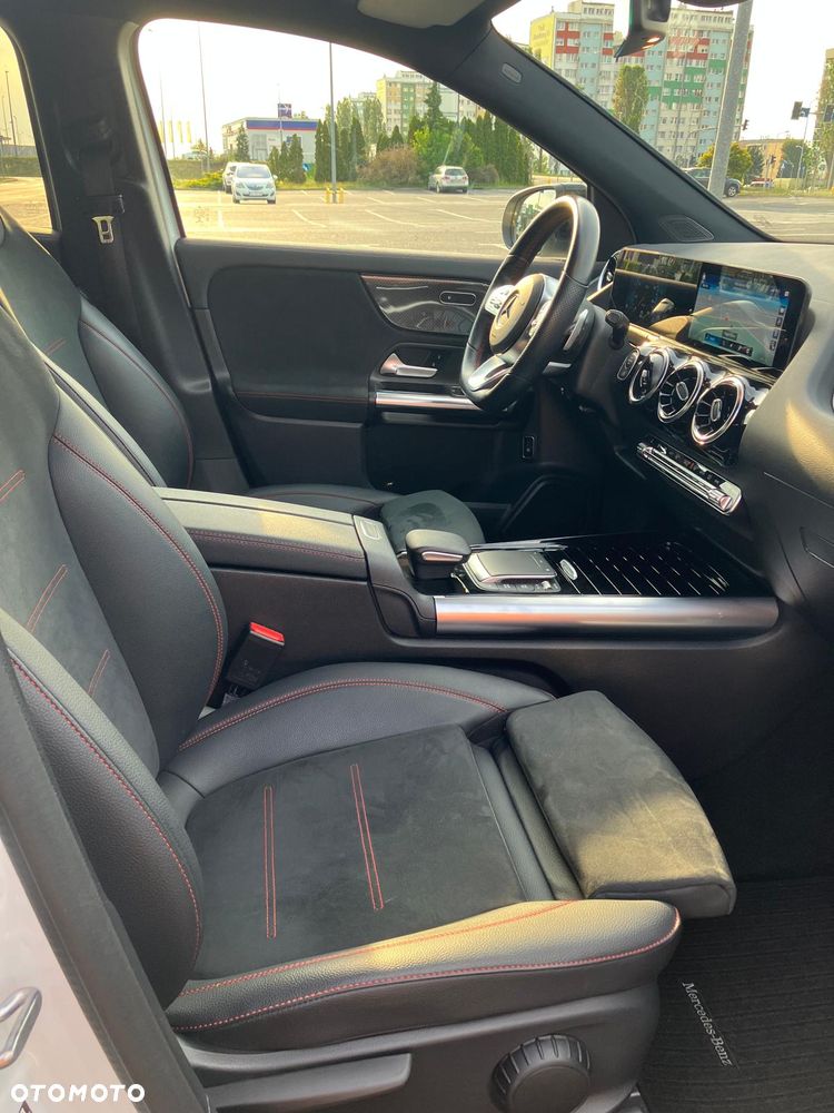 Mercedes-Benz GLA 220 d AMG Line - 11