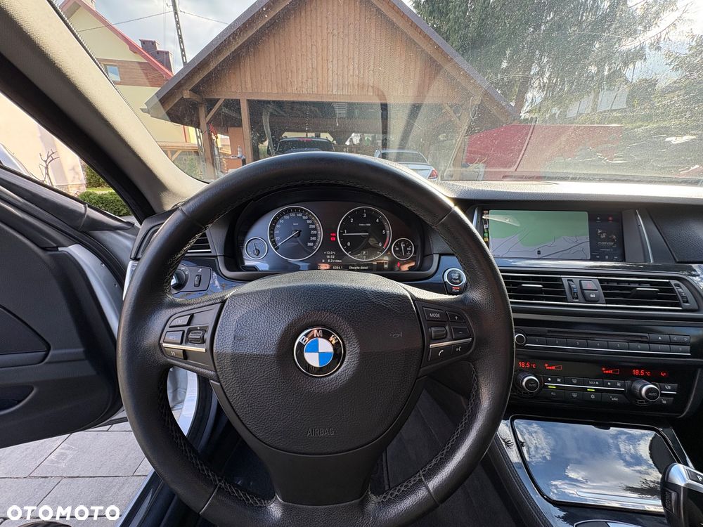 BMW Seria 5 525d xDrive Modern Line - 7