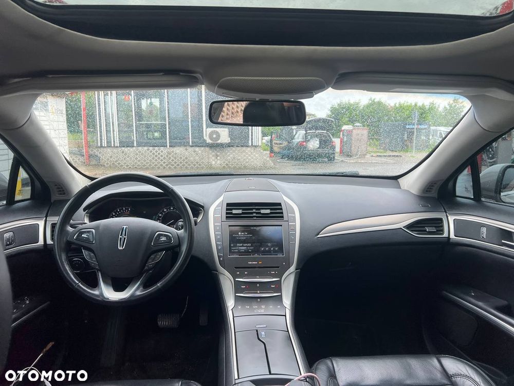 Lincoln MKZ - 5