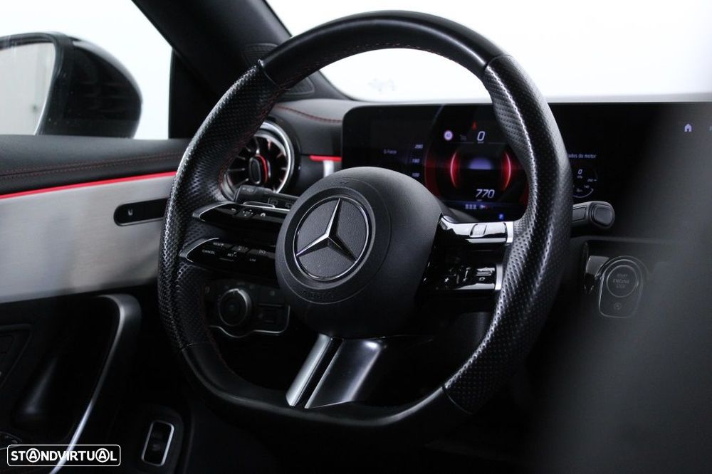 Mercedes-Benz CLA 180 d Shooting Brake AMG Line Aut. - 16