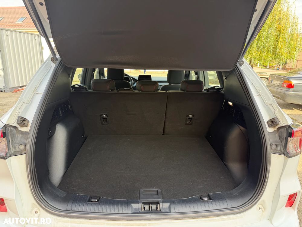 Ford Kuga 2.5 Duratec FHEV ST-LINE - 19