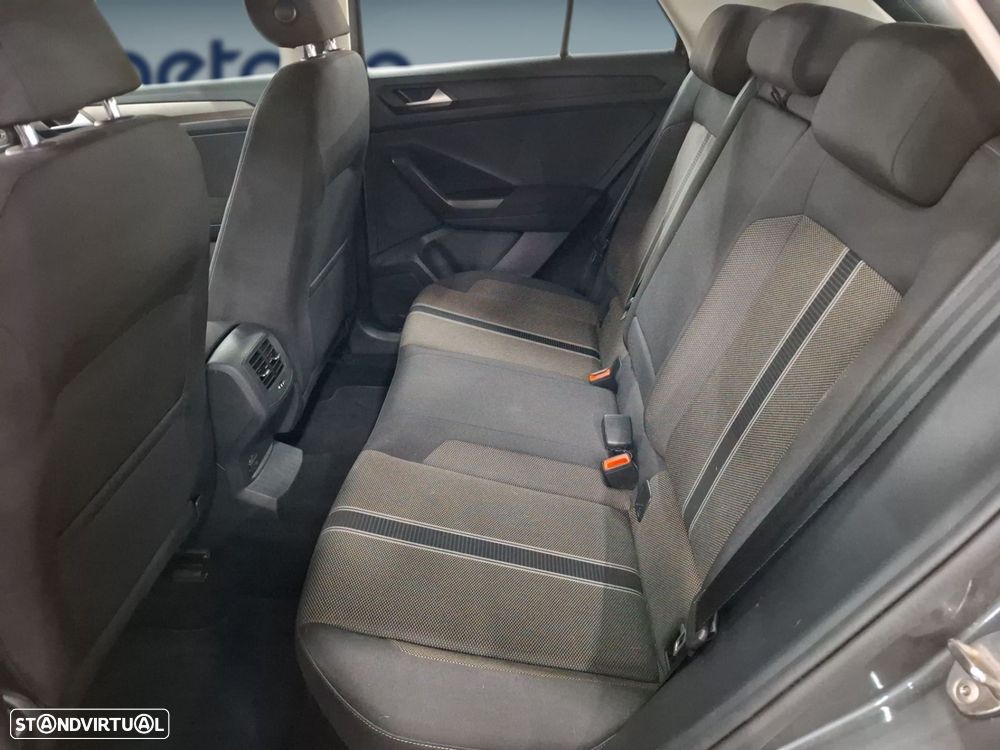 VW T-Roc 1.0 TSI - 8