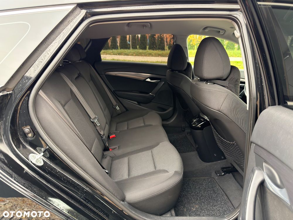 Hyundai i40 1.7 CRDi Comfort + - 23