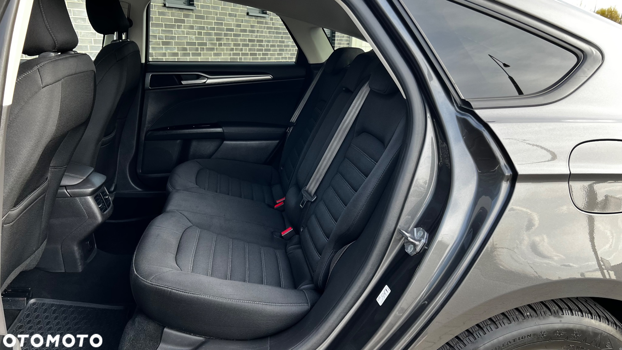 Ford Mondeo - 28