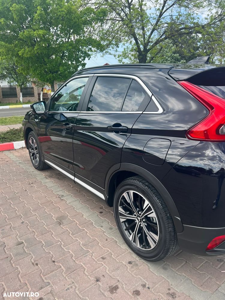 Mitsubishi Eclipse-Cross 1.5-litre 16-valve DOHC MIVEC 4X4 Instyle+ Aut. - 3