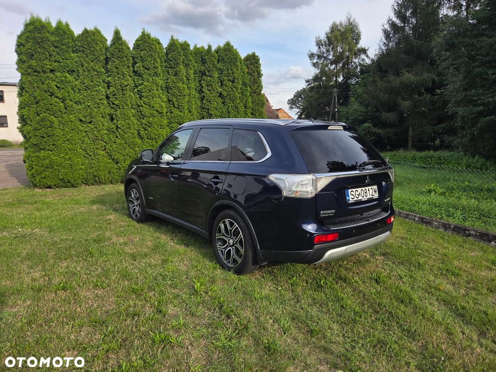 Mitsubishi Outlander 2.2 DID Intense + 4WD - 6