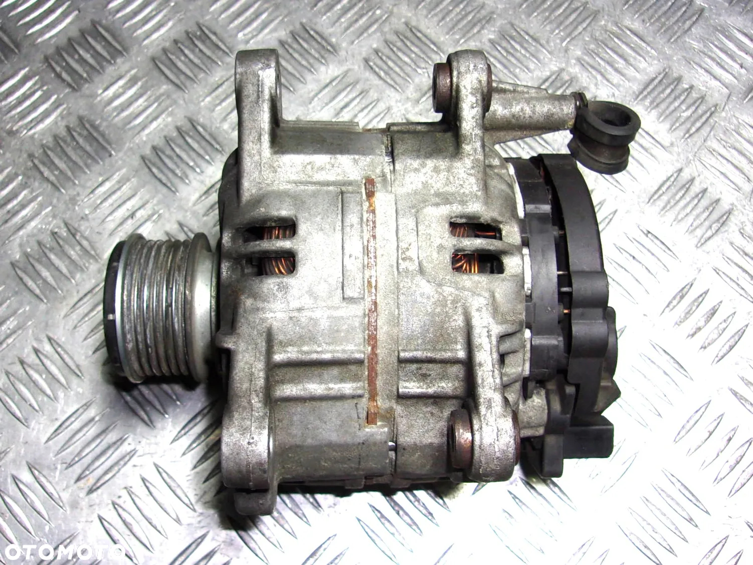 VW LT 28-46 II Multivan Transporter T5 Tuareg alternator 1.9 2.5 TDI 2.0 3.2 V6 VR6 - 2
