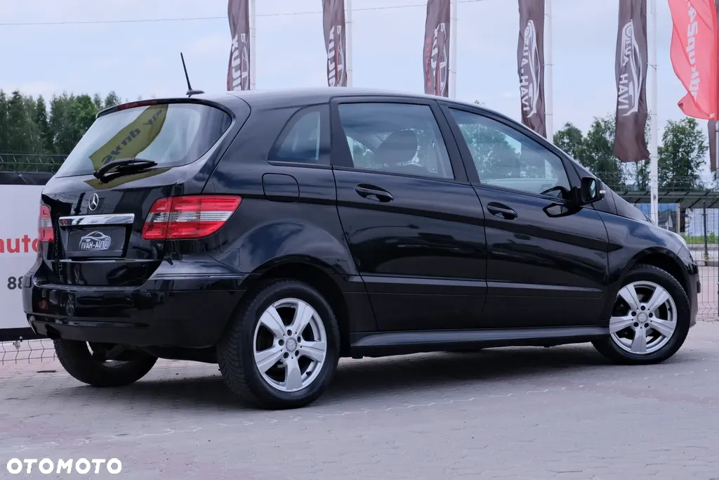 Mercedes-Benz Klasa B 180 BlueEffICIENCY - 13