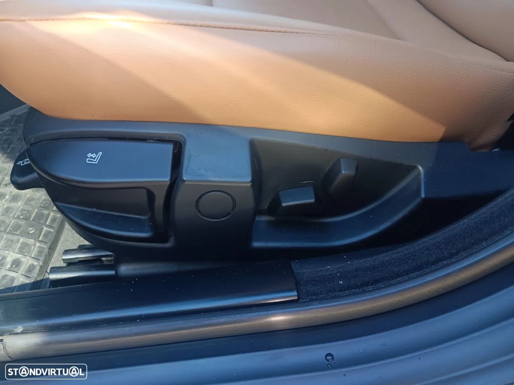 BMW 520 d Touring Executive - 28