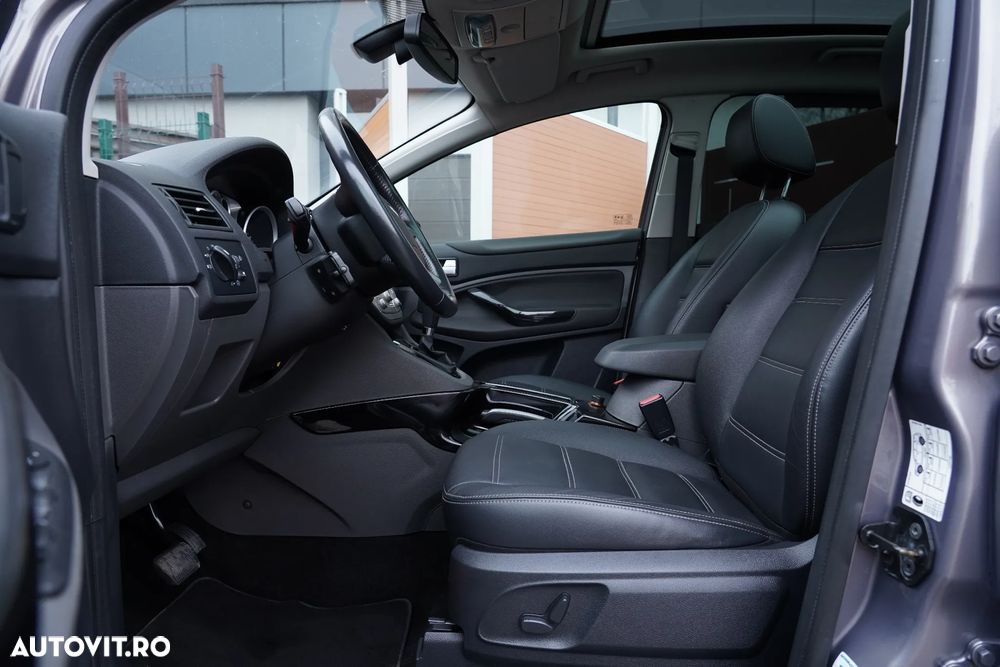 Ford Kuga 2.0 TDCi 4WD Powershift Titanium - 13