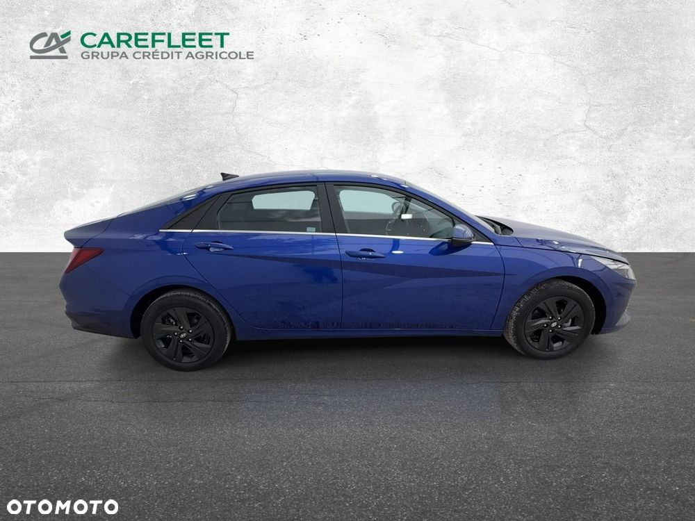 Hyundai Elantra - 4