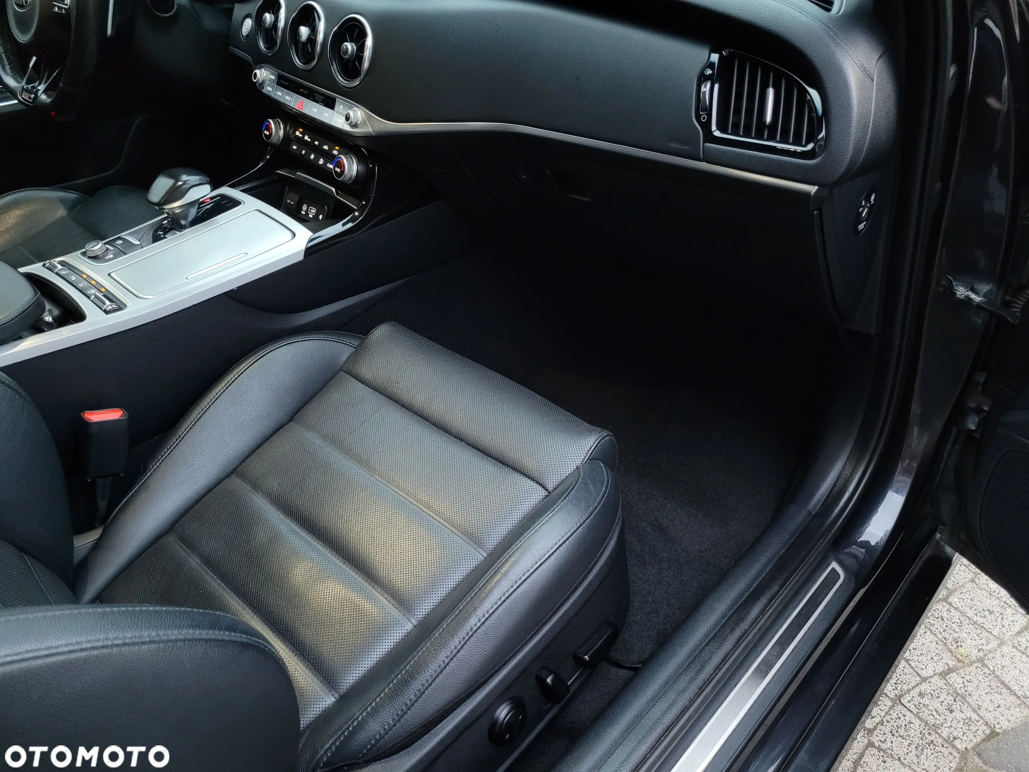Kia Stinger 2.2 CRDi GT Line - 12