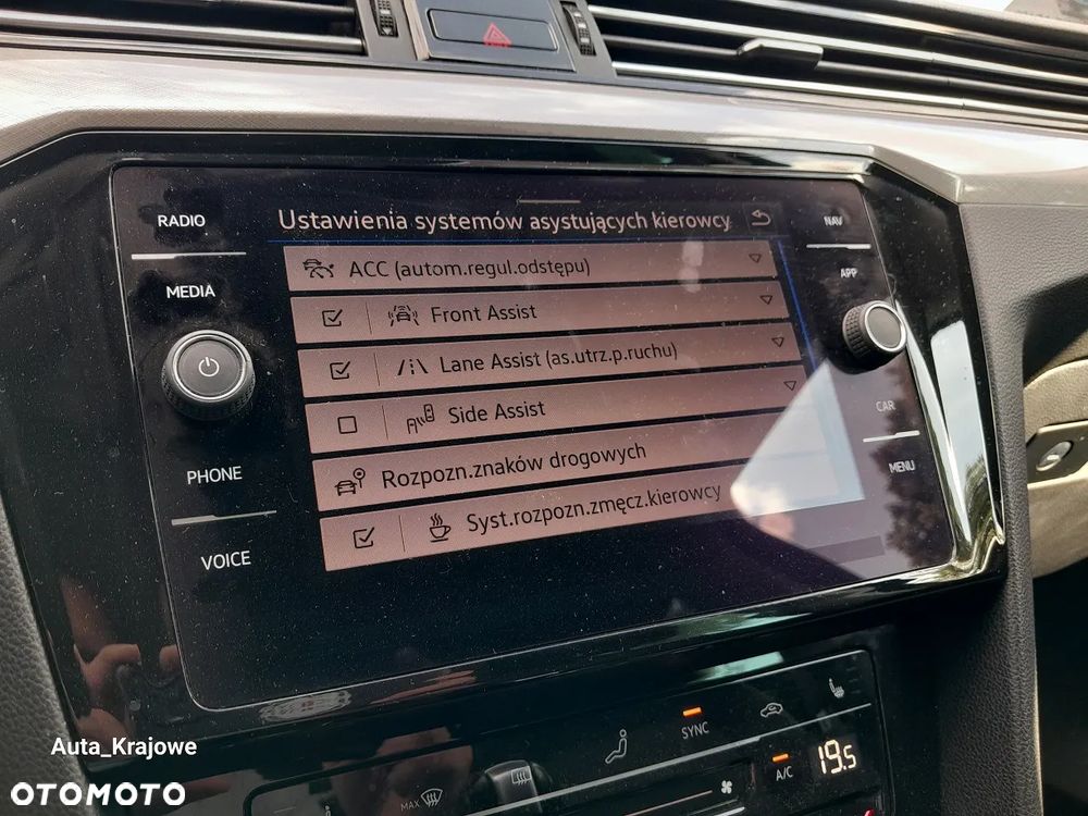 Volkswagen Passat 2.0 TSI Business DSG - 23