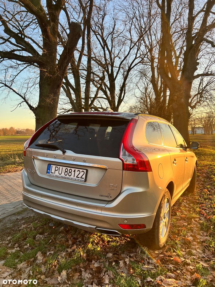 Volvo XC 60 D4 AWD Momentum - 3