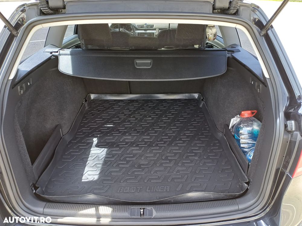 Volkswagen Passat 2.0 TDI Blue TDI DSG Comfortline - 12