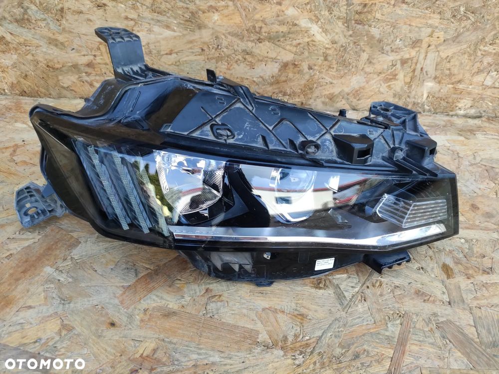 LAMPY PRZÓD PEUGEOT 508 II - 2