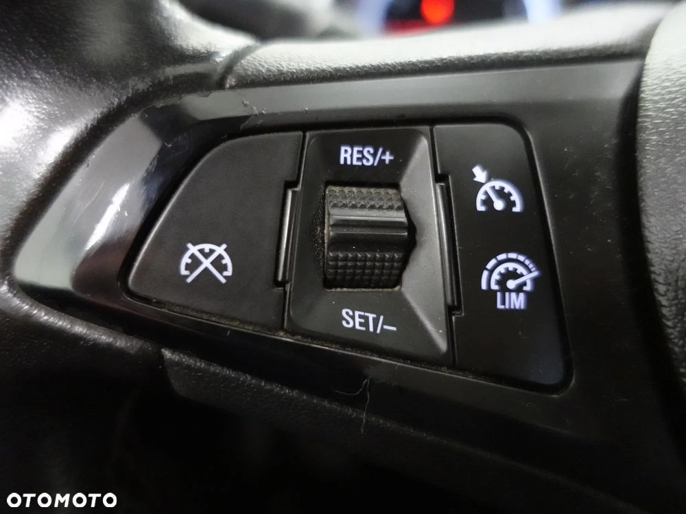 Opel Astra 1.4 Turbo Edition - 35