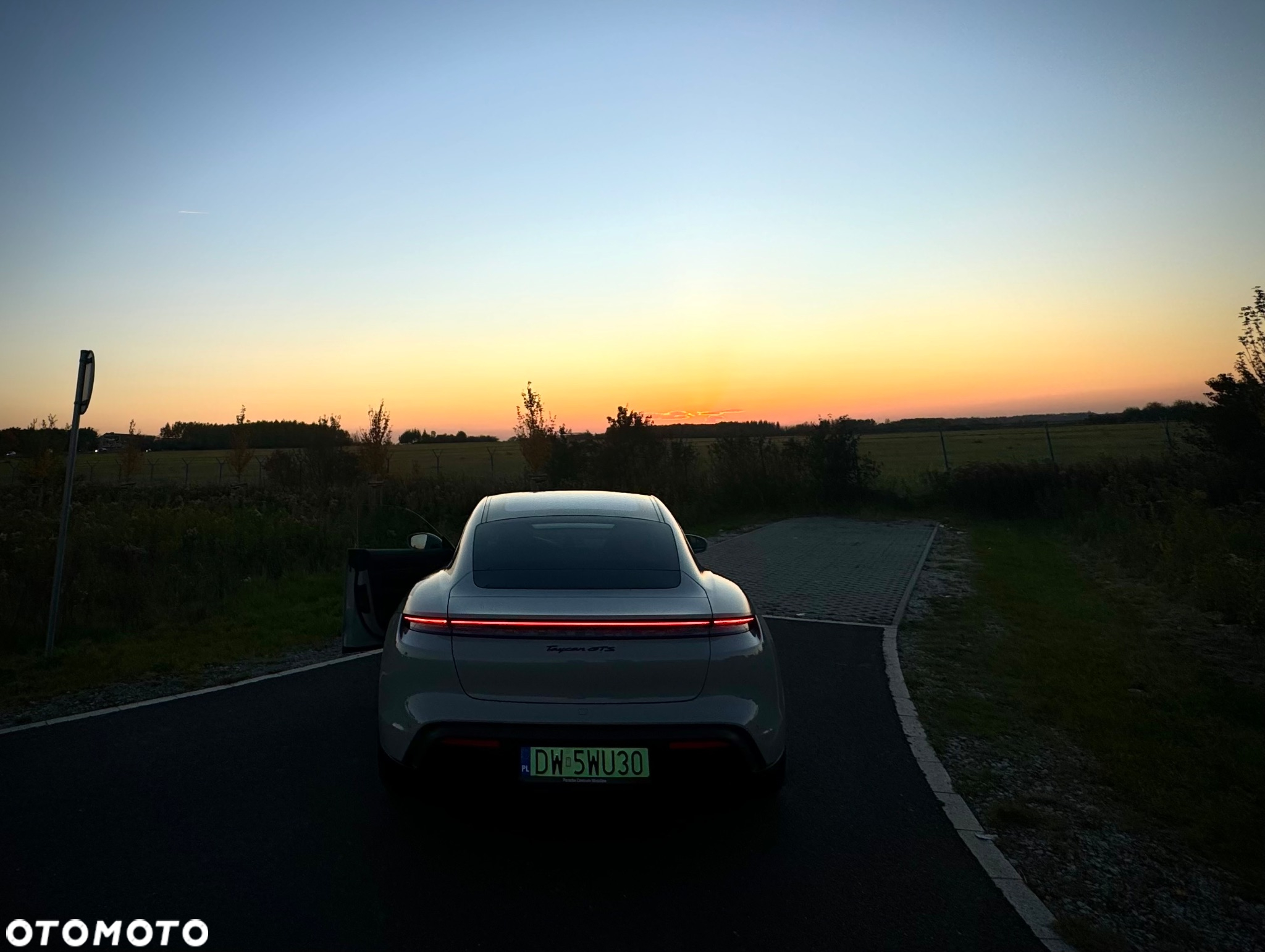 Porsche Taycan GTS - 22